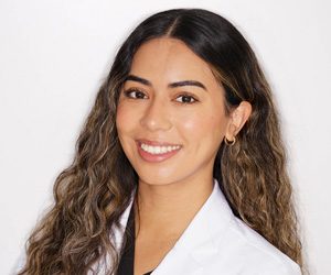 Dr. Janira Flores